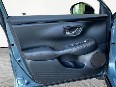 Used 2025 Honda HR-V Sport image 19