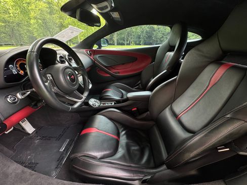 Used 2017 McLaren 570S Coupe RWD image 38