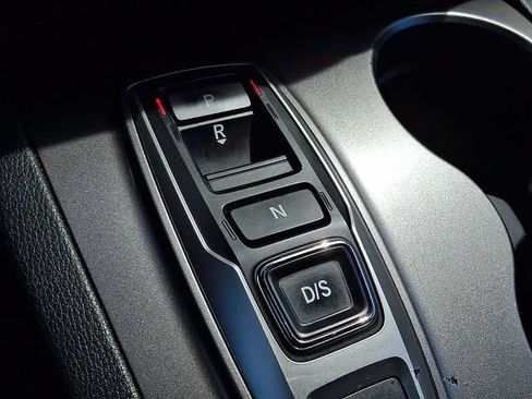 Used 2022 Honda Pilot Sport image 15