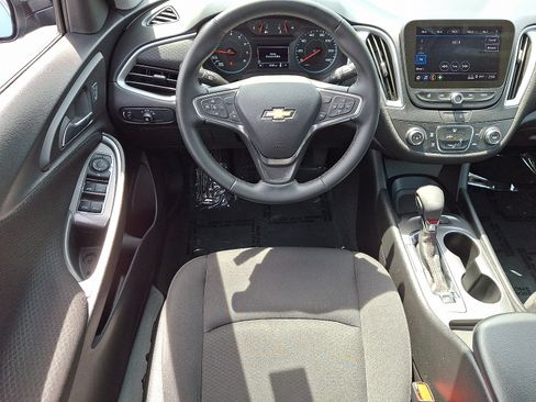 Used 2024 Chevrolet Malibu RS FWD image 11