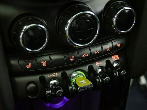 Certified 2024 MINI Cooper SE FWD image 20