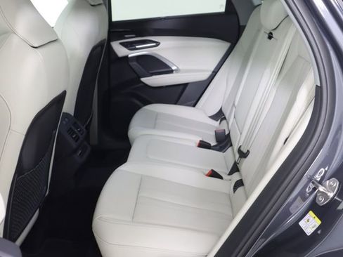 Certified 2025 Audi Q5 Premium w/ Premium Plus AWD/4WD image 15