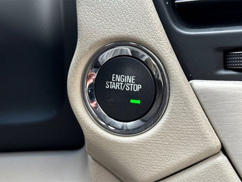 Used 2017 GMC Yukon Denali w/ Open Road Package image 27