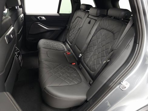 Used 2026 BMW X5 xDrive40i w/ Climate Comfort Package AWD/4WD image 32