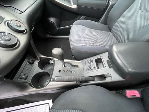 Used 2009 Toyota RAV4 Sport image 14