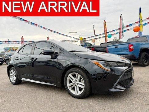 Used 2019 Toyota Corolla Hatchback FWD image 1