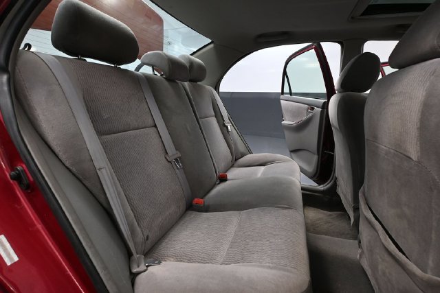 Used 2005 Toyota Corolla LE w/ Audio Value Pkg FWD image 31