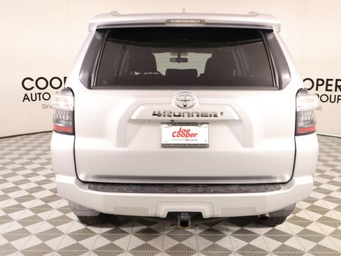 Used 2016 Toyota 4Runner SR5 AWD/4WD image 21