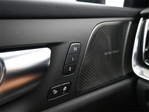 Used 2024 Volvo S60 T8 Ultimate image 30