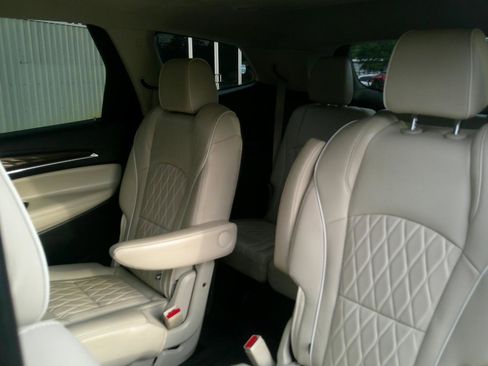 Used 2023 Buick Enclave Avenir w/ Avenir Technology Package FWD image 13