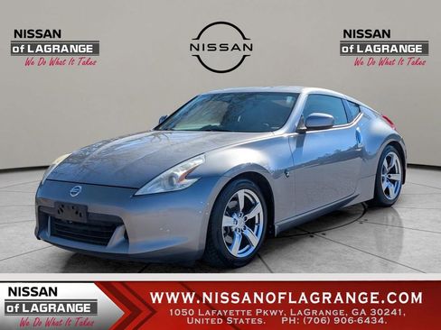 Used 2009 Nissan 370Z Touring image 1