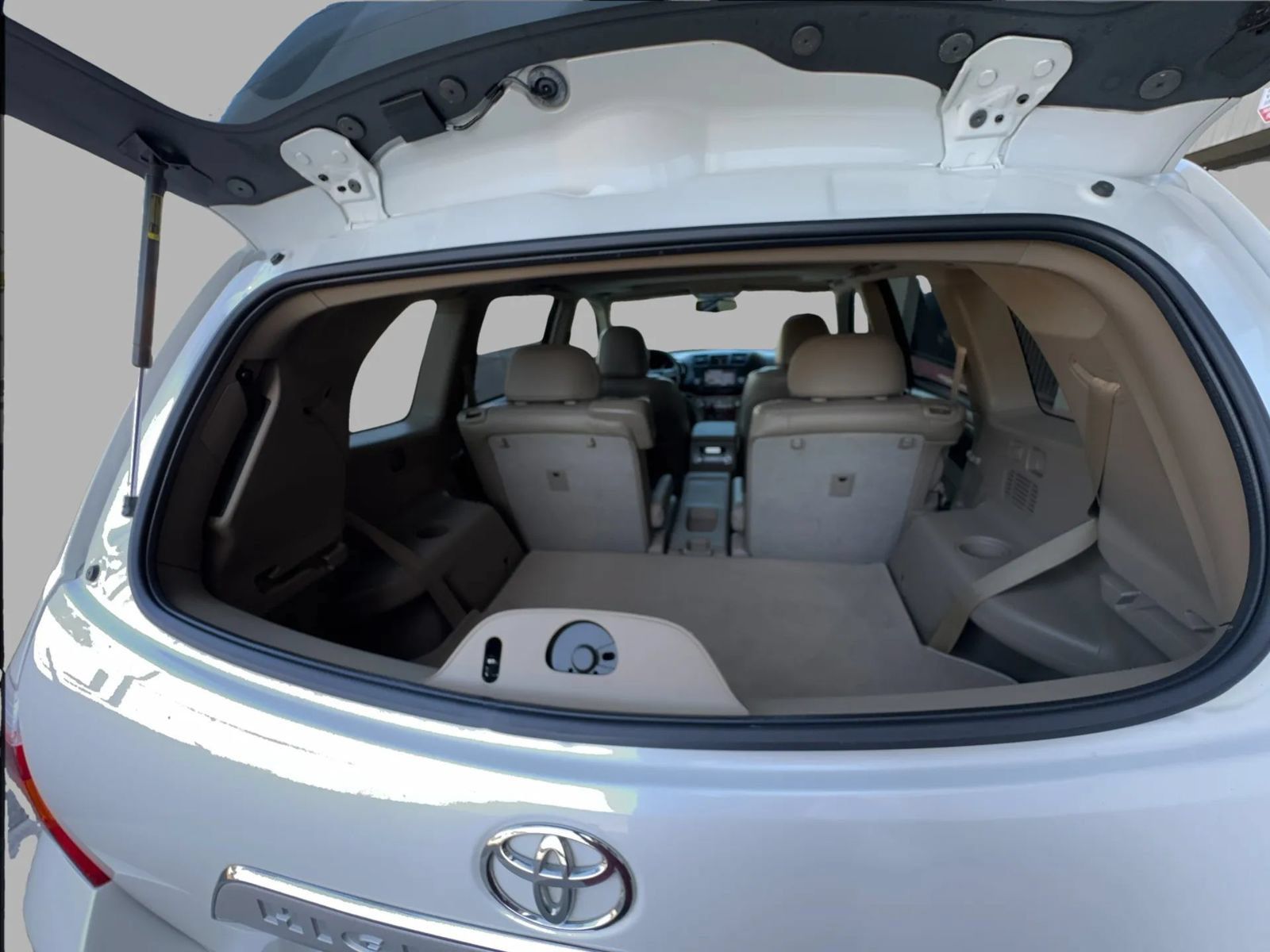 Used 2010 Toyota Highlander Limited w/ Extra Value Pkg 8 FWD image 42