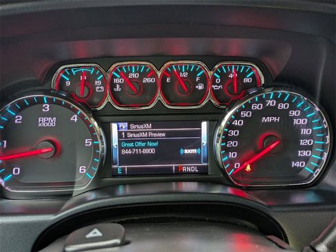 Used 2018 Chevrolet Silverado 1500 LT w/ All Star Edition image 28