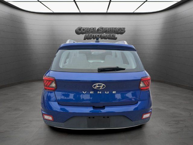 Used 2020 Hyundai Venue SEL FWD image 6