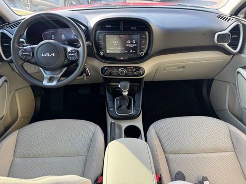 Certified 2025 Kia Soul LX w/ LX Technology Package image 16