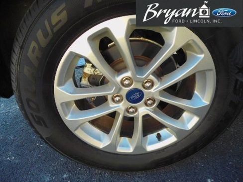 Used 2022 Ford Escape SE w/ Convenience Package image 43