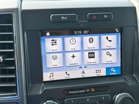 Used 2018 Ford F150 XLT w/ Equipment Group 302A Luxury AWD/4WD image 19