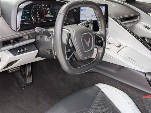 Used 2023 Chevrolet Corvette Stingray Premium Conv w/ Z51 Performance Package RWD image 10