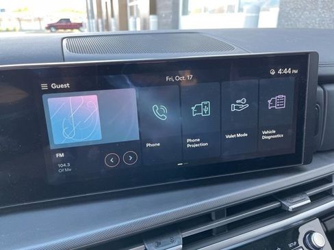 Used 2025 Hyundai Santa Fe SE image 25