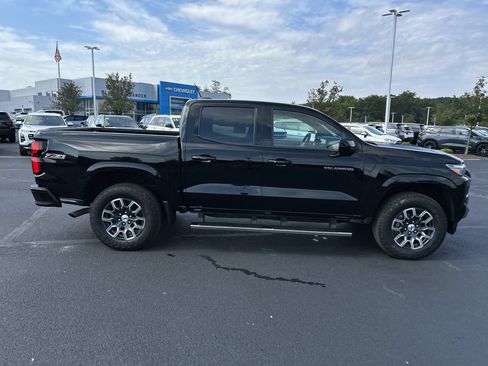 Used 2023 Chevrolet Colorado Z71 w/ Z71 Convenience Package 2 AWD/4WD image 8