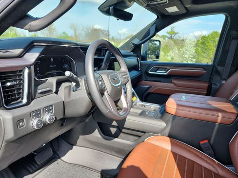 Certified 2025 GMC Sierra 2500 Denali Ultimate image 20