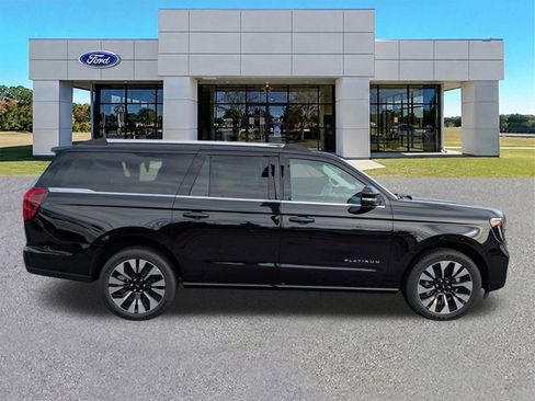 New 2025 Ford Expedition Max Platinum w/ Driver's Package image 3