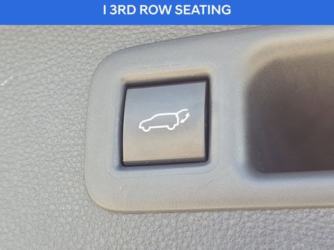 Used 2020 Toyota Highlander Limited image 22