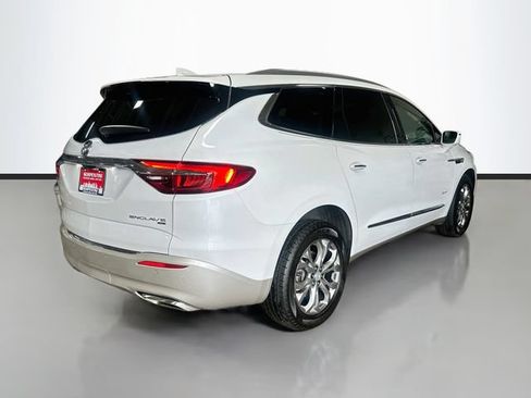 Used 2019 Buick Enclave Avenir w/ Avenir Technology Package AWD/4WD image 7