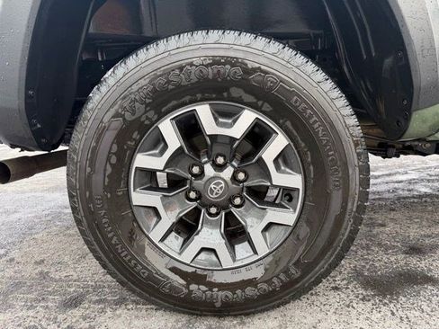 Used 2021 Toyota Tacoma TRD Off-Road image 22