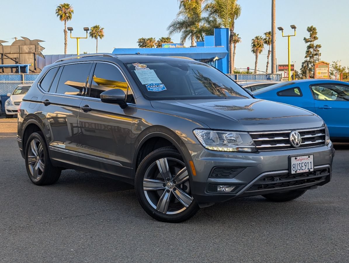 Used 2021 Volkswagen Tiguan SEL FWD image 2
