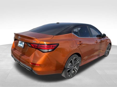 Used 2023 Nissan Sentra SR w/ Electronics Package image 5