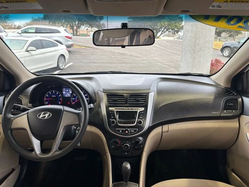 Used 2017 Hyundai Accent SE image 9