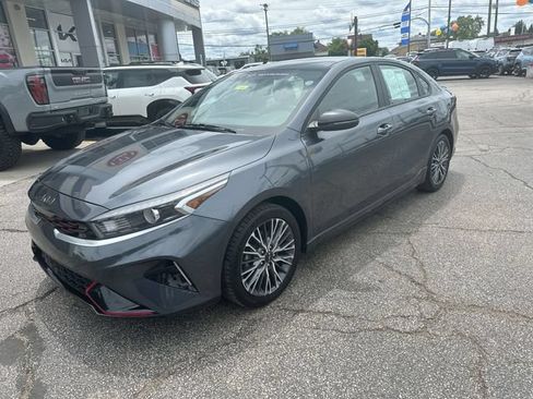 Certified 2022 Kia Forte GT-Line FWD image 11