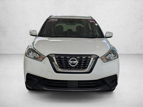 Used 2020 Nissan Kicks SV FWD image 2