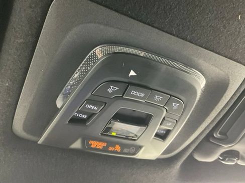 Used 2025 Toyota Corolla Cross AWD Hybrid w/ Convenience Package image 23