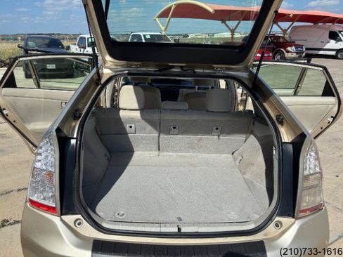 Used 2011 Toyota Prius Two FWD image 26