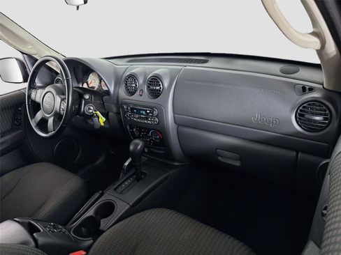 Used 2002 Jeep Liberty Sport AWD/4WD image 17