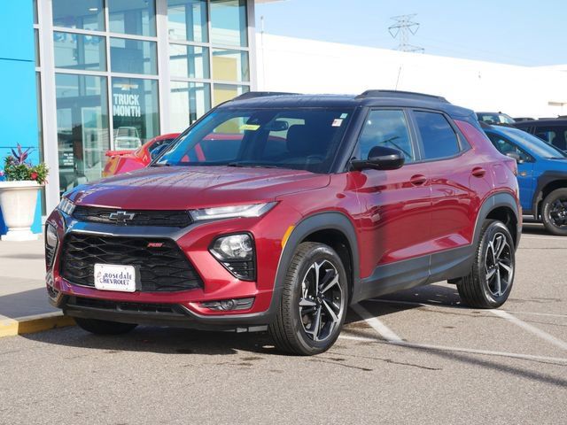 Used 2022 Chevrolet TrailBlazer RS w/ Technology Package AWD/4WD image 2