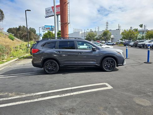 Used 2025 Subaru Ascent Onyx Edition w/ Popular Package #2 AWD/4WD image 8