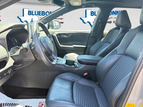 Used 2020 Toyota RAV4 XSE AWD/4WD image 11