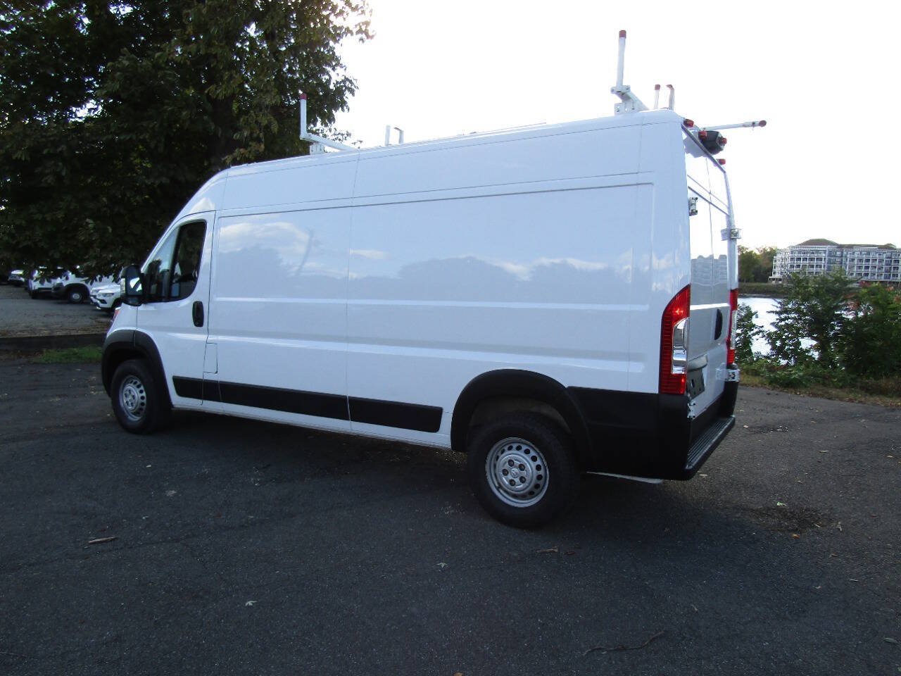 Used 2024 RAM ProMaster 2500 w/ Premium Convenience Group FWD image 32