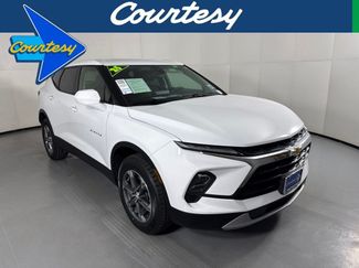 Used 2025 Chevrolet Blazer LT FWD video 1