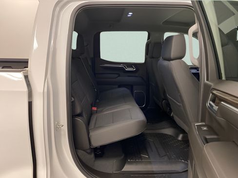 Used 2022 Chevrolet Silverado 1500 LT AWD/4WD image 24