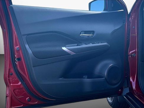 Certified 2023 Nissan Kicks SV FWD image 18