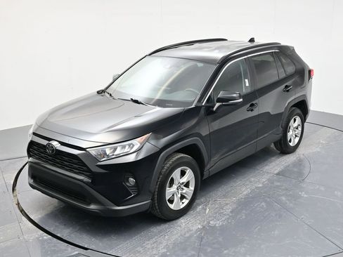 Used 2020 Toyota RAV4 XLE image 36