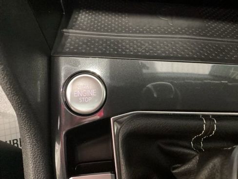 Certified 2024 Volkswagen Tiguan SE R-Line image 18