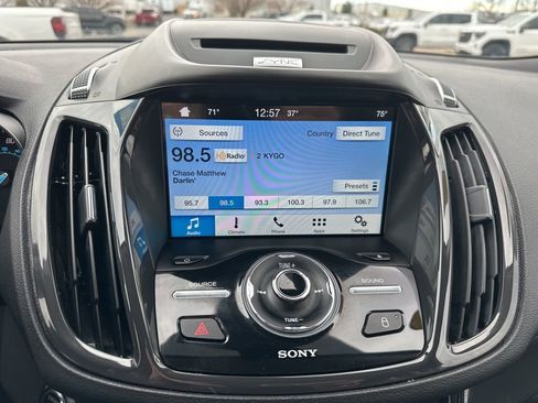 Used 2016 Ford Escape Titanium image 3