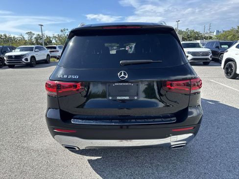 Used 2021 Mercedes-Benz GLB 250 image 5