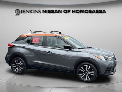 Certified 2019 Nissan Kicks SV w/ Exterior Package FWD image 2