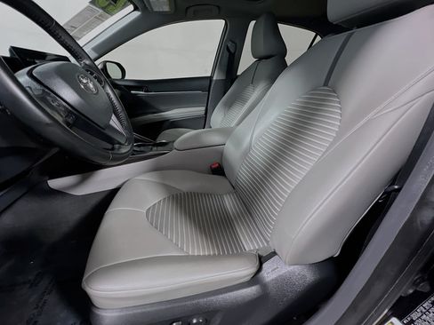Used 2023 Toyota Camry SE FWD image 15
